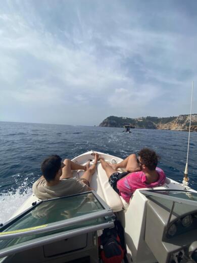 Denia Motorboat Rinker Captiva 195 alt tag text