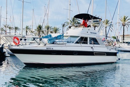 Hire Motorboat Princess 330 Flybridge S'Arenal