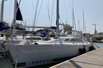 Hire Sailboat Kirie - Feeling Feeling 346 La Rochelle