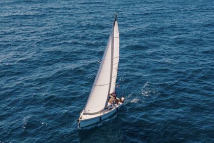 Hire Sailboat TUCANA TUCANA SAIL 28 Altea