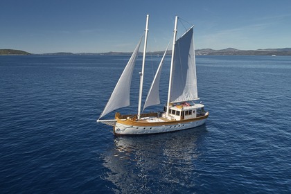 Noleggio Caicco Custom Bulit Green Ray Spalato