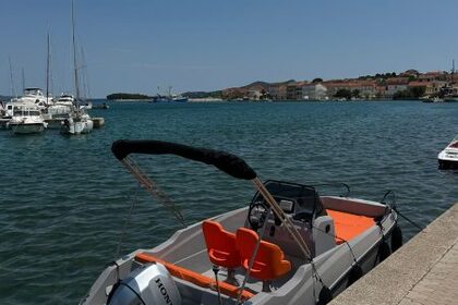 Hire Motorboat Quicksilver Quicksilver 550 Commander Kukljica