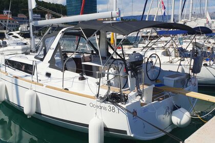 Alquiler Velero BENETEAU OCEANIS 38.1 Split