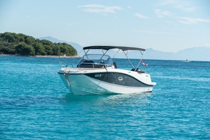 Verhuur Motorboot QUICKSILVER Activ 755 SD Trogir