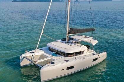 Charter Catamaran Lagoon Lagoon 42 Nea Peramos