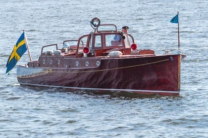 Rental Motorboat Classic yacht Stockholm