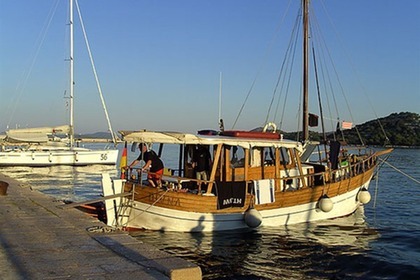 Hire Motorboat Divna Divna Sali, Croatia