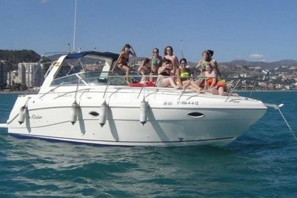 Hire Motorboat RINKER FIESTA VEE 310 Málaga