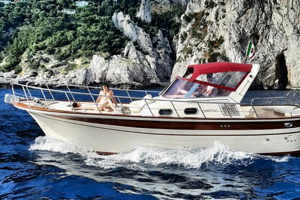 Miete Motorboot Fratelli Aprea Sorrento 32 Capri