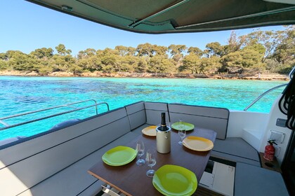 Miete Motorboot Jeanneau Merry Fischer 1095 Cannes