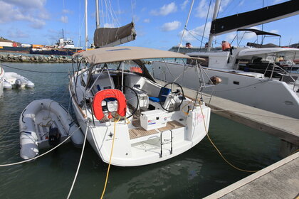 Hire Sailboat Jeanneau Sun Odyssey 349 Tortola
