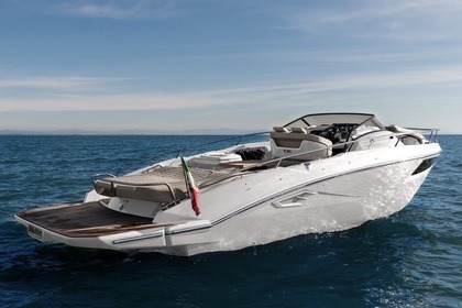 Rental Motorboat Cranchi Endurance 30 Moniga del Garda