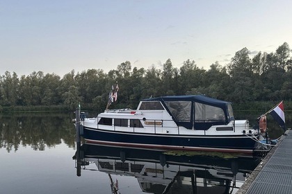 Verhuur Motorboot Eistawerf Doerak 950 AK Oosterhout