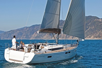 Hire Sailboat JEANNEAU SUN ODYSSEY 519 Palma de Mallorca