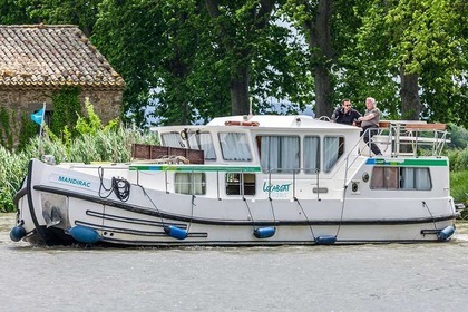 Charter Houseboat  Pénichette 1165 NL Loosdrecht