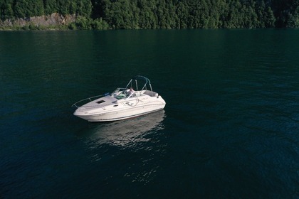Verhuur Motorjacht Sea Ray 240DA Gersau