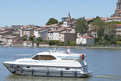 Charter Houseboat Standard Countess Branges