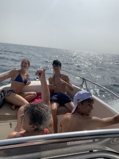 Campello Motorboat QUICKSILVER 605 Activ Open alt tag text