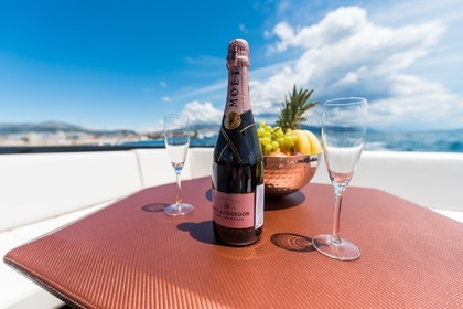 Noleggio Barca a motore Colnago 45 Open Spalato