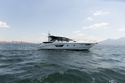 Noleggio Barca a motore Beneteau Gran Turismo 46 Napoli