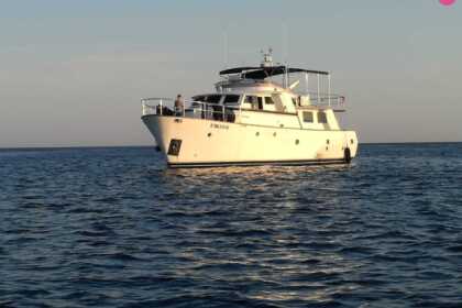 Rental Motor yacht Custom Trawler 60' Barcelona