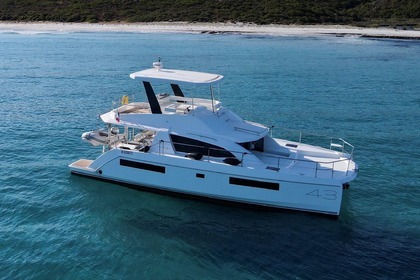 Hire Motor yacht Power Catamaran Sliema