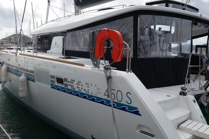 Charter Catamaran LAGOON 450 S Le Marin
