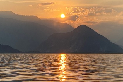 Charter Motorboat Cranchi Start 21 Stresa