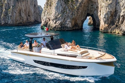 Noleggio Barca a motore Yacht Allure 38 Sport T Amalfi