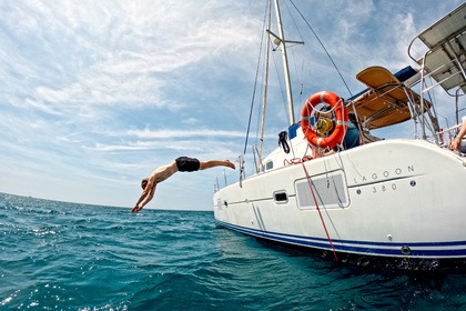 Alquiler Catamarán Lagoon 380 Rosas