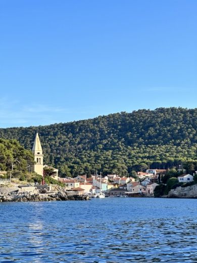 Mali Losinj Motorboat Atlantic Marine Suncruiser 690 alt tag text