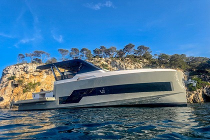 Hire Motorboat Vi yachts Q4 Palma de Mallorca
