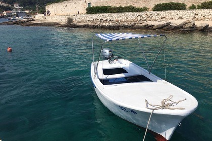 Rental Boat without license  Elan Elan Pasara 490 Hvar