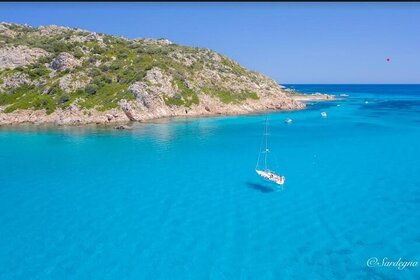 Noleggio Barca a vela Beneteau Oceanis 430 San Teodoro