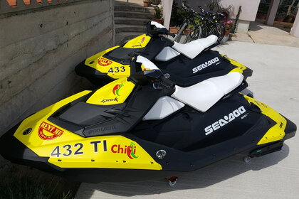 Чартер Гидроцикл SEA DOO SEA DOO SPARK 90HP Хорватия