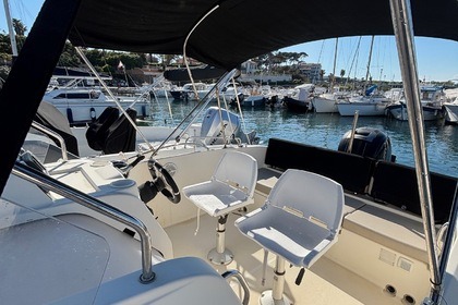 Hire Motorboat Quicksilver Activ 675 Open Saint-Aygulf