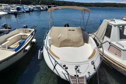 Noleggio Barca a motore Jeanneau Cap Camarat 625 Ponte