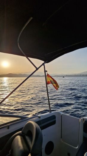 Fuengirola Motorboat Chaparral SUNESTA 233 alt tag text