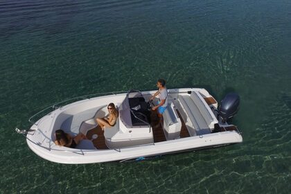 Verhuur Motorboot Pacific Craft 670 Open Makarska