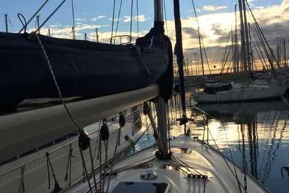 Alquiler Velero Bavaria 33 Cruiser Casteldefels