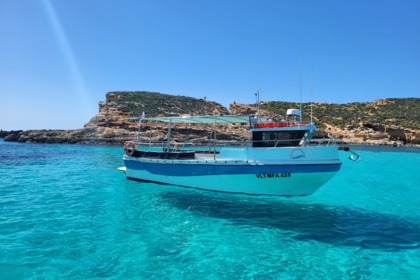 Hire Motor yacht Petecraft 36 Ċirkewwa