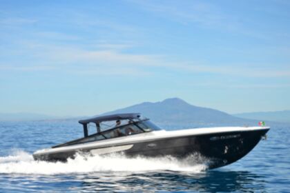 Charter Motorboat Itama 40 Capri