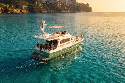 Aluguel Iate a motor Bruce Robert Wave runner Sardenha