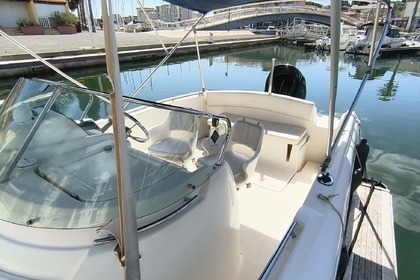 Location Bateau à moteur Jeanneau Cap Camarat 715 Gruissan