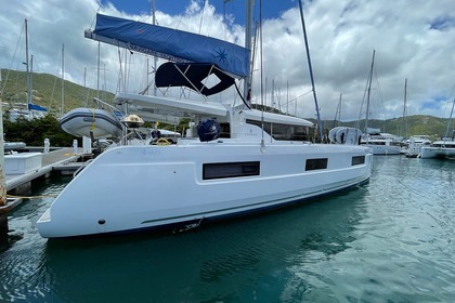 Hyra båt Katamaran Lagoon-Bénéteau Lagoon 46 - 4 + 2 cab. Aten