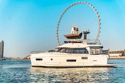 Noleggio Yacht Azimut Azimut Magellano 43 Dubai