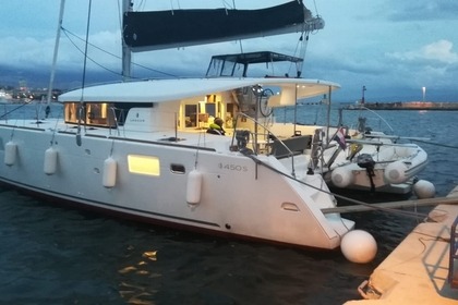 Charter Catamaran Lagoon-Bénéteau Lagoon 450 S - 4 + 2 cab. Brač