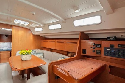 Charter Sailboat Beneteau Cyclades 50.5 Alimos