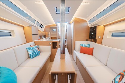 Noleggio Barca a vela  Sun Odyssey 350 Salerno