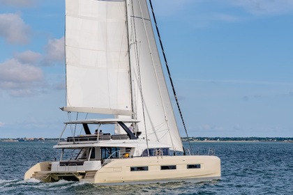 Location Catamaran  Lagoon Sixty 5 Athènes